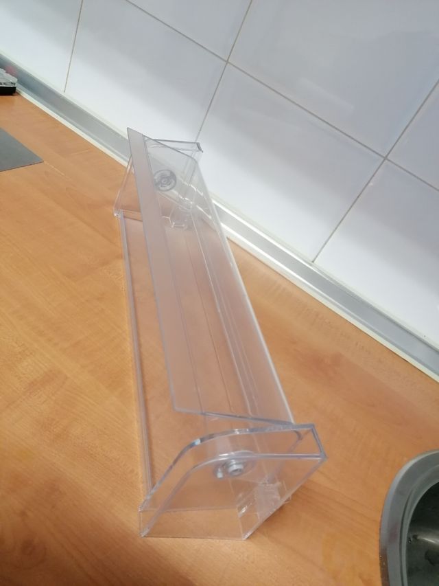 Bandeja tapa abatible puerta frigorífico Whirlpool