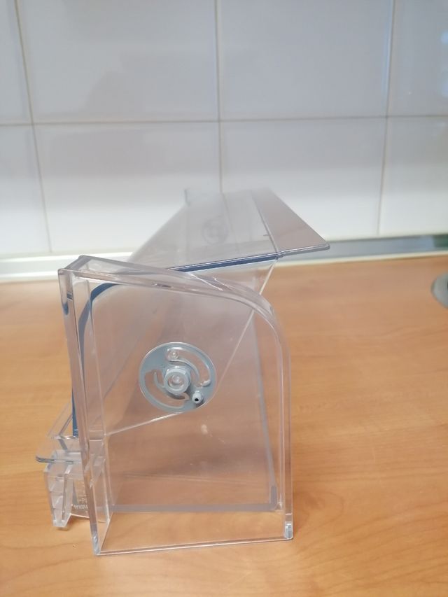 Bandeja tapa abatible puerta frigorífico Whirlpool