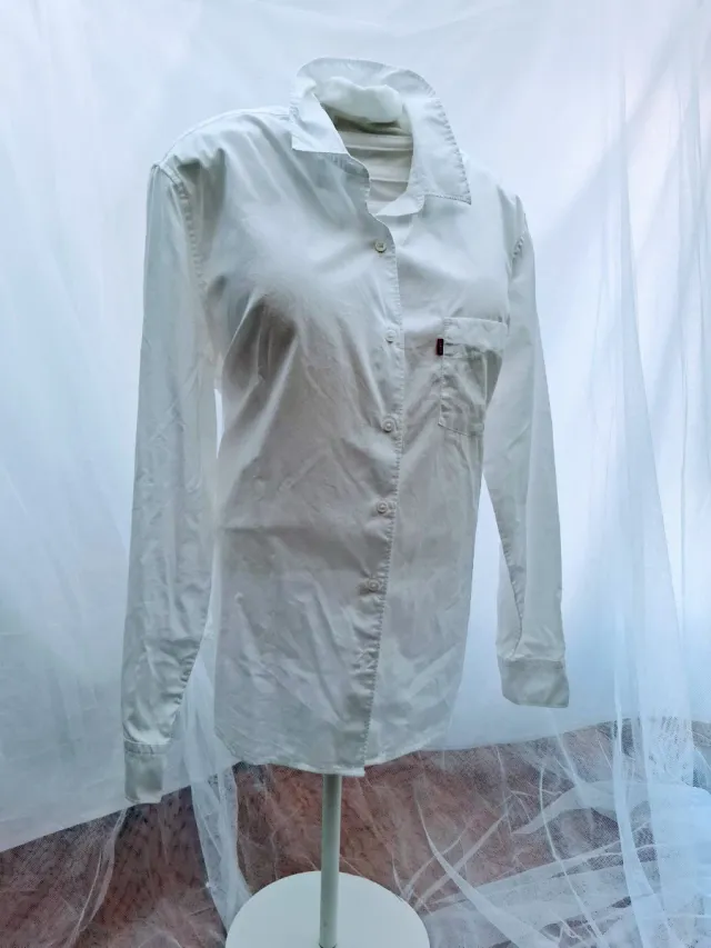 Camisa Levi's Boyfriend Fit Blanca. L.(42/44)