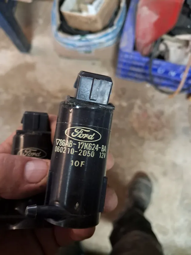 Motor limpiaparabrisas Ford V786AB-17K624-BA