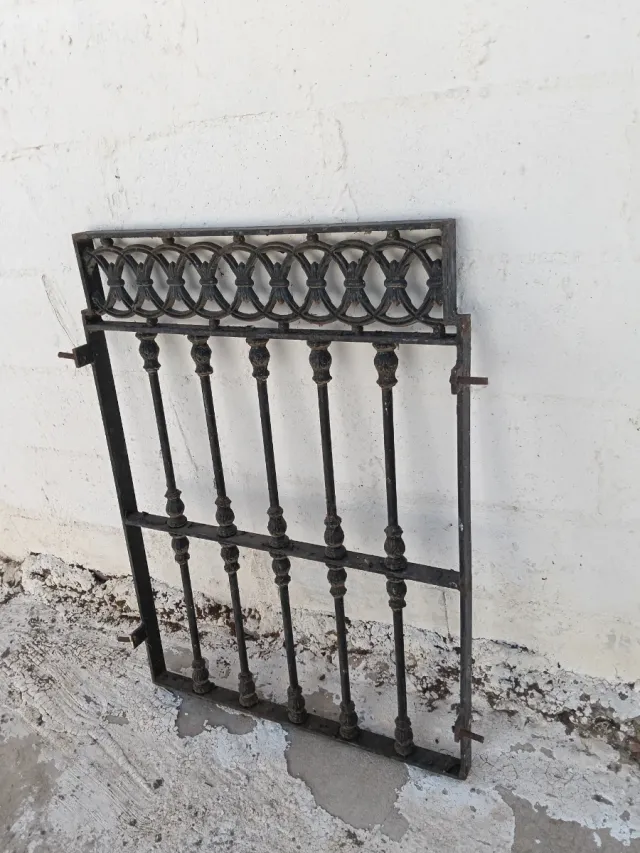 Reja de forja para ventana