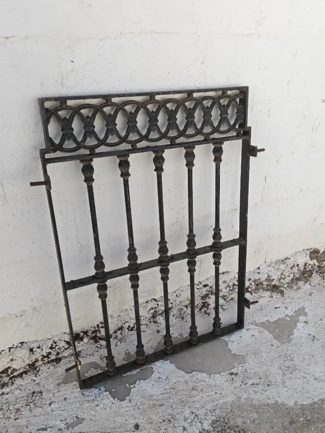 Reja de forja para ventana