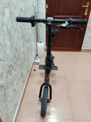 Bicicleta Eléctrica Plegable Negra
