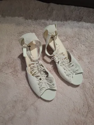 Zapatos de ante beige Marina Talla 38
