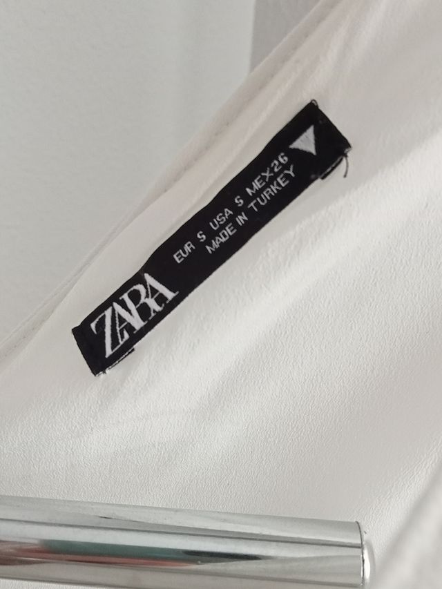 Vestido Zara blanco entallado con forro