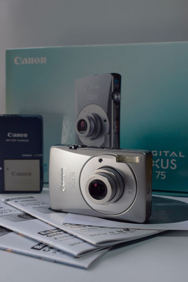 Canon IXUS 75 impoluta en caja 