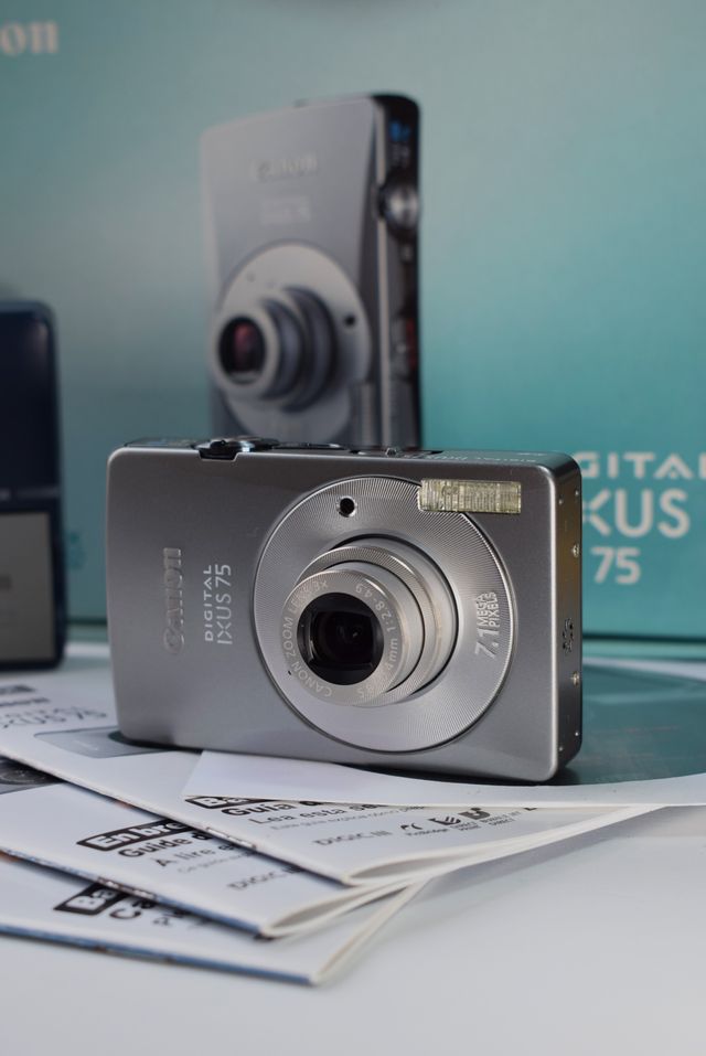 Canon IXUS 75 impoluta en caja 