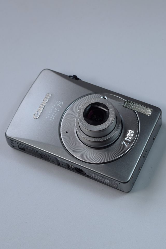 Canon IXUS 75 impoluta en caja 