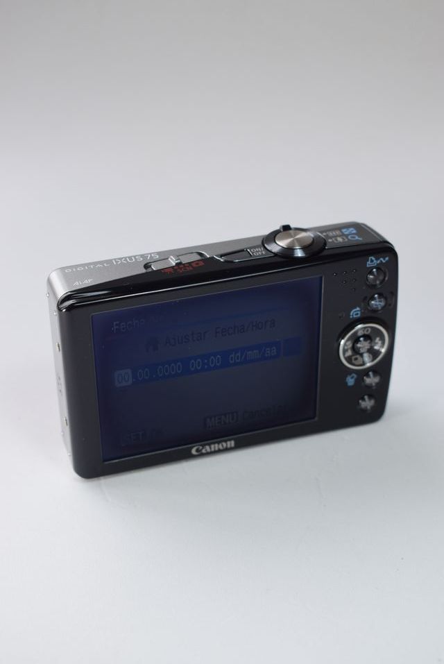 Canon IXUS 75 impoluta en caja 