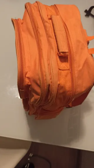 2 Mochilas  Naranja y granate 