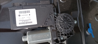 ELEVALUNAS DELANTERO IZQUIERDO VOLKSWAGEN TOUAREG