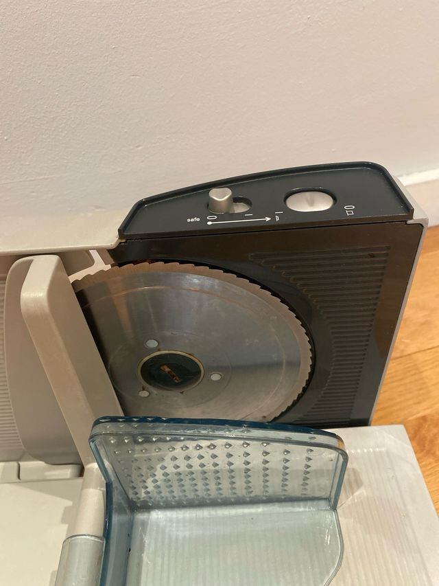 Cortador de embutidos eléctrico KRUPS