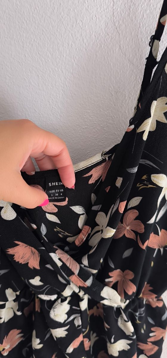 Mono verano negro floreado mujer talla S