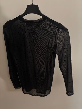 Camiseta Stradivarius Malla Estrellas Negra