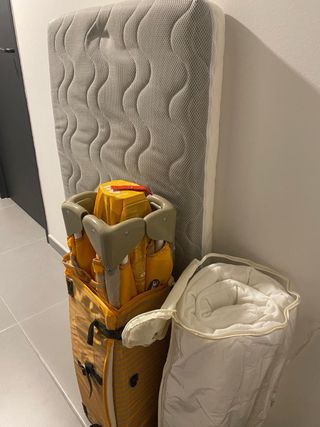 Cuna de viaje con 2 colchones
