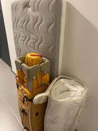 Cuna de viaje con 2 colchones