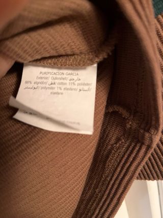 Camiseta Purificación García verde y marrón