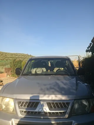 Mitsubishi Montero 2005