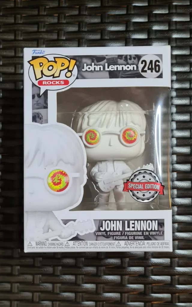 3 Funko Pop John Lennon y Freddie Mercury