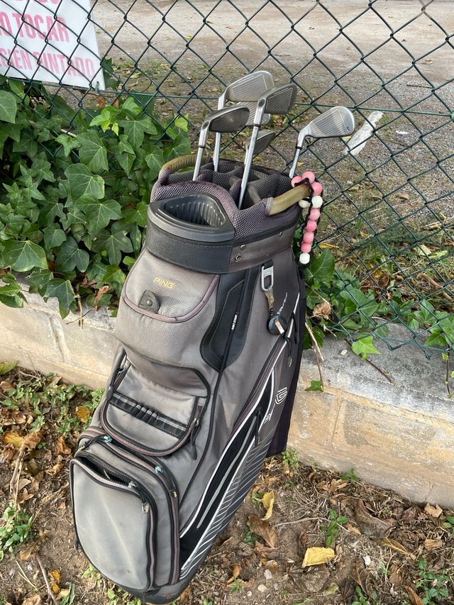 Bolsa de Golf Ping con Palos
