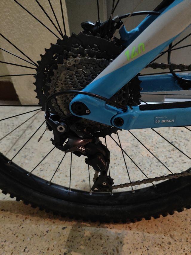 Bicicleta eléctrica Cube Stereo Hybrid 140