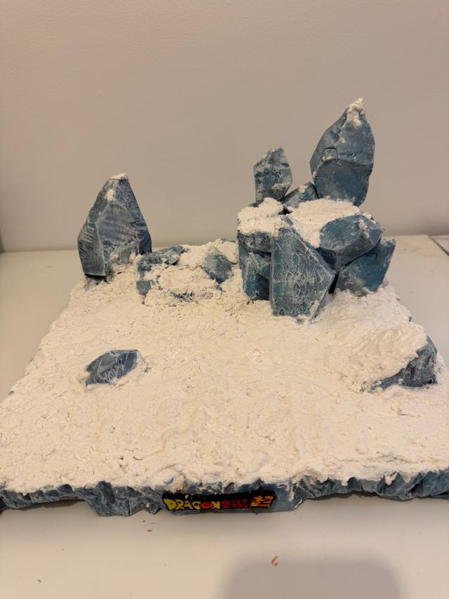 Diorama Terreno Nevado Dragon Ball