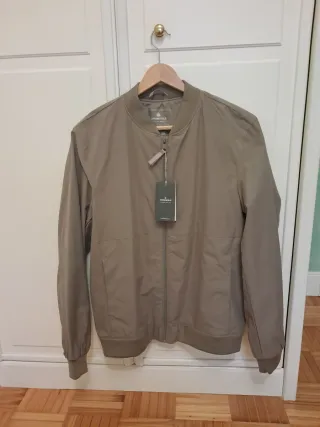 Cazadora bomber beige M