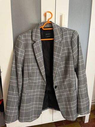 Americana cuadros gris Stradivarius