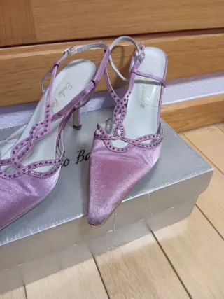 Zapatos de tacón Emilio Badiola rosas