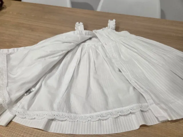 Vestido y braguita blanca bebé