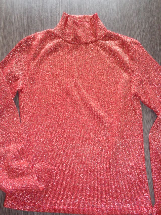 Jersey rojo con brillo