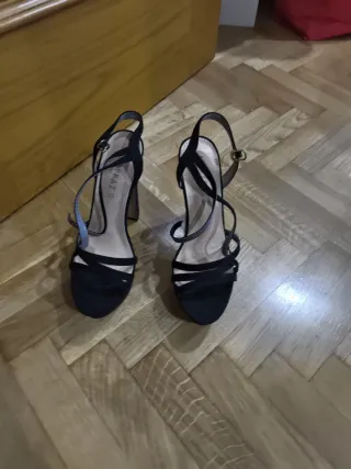 Zapatos de fiesta negros tacón, 
Sin estrenar 