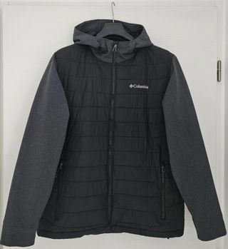 Chaqueta Columbia Negra y Gris con capucha.