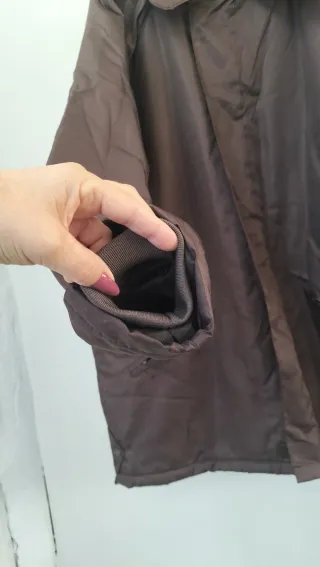Chaqueta impermeable hombre marrón