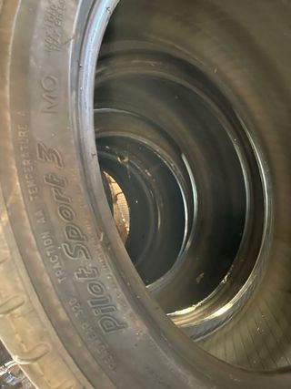 Neumáticos 255/40 ZR19 100Y