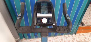 Bicicleta Estática SportsTech SH400