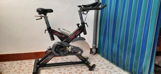 Bicicleta Estática SportsTech SH400