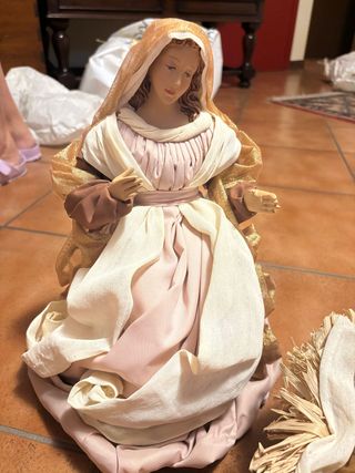 Natività in tessuto e resina