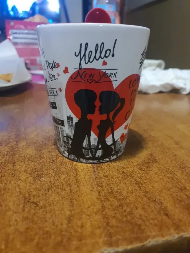 Tazza in ceramica New York con cucchiaio