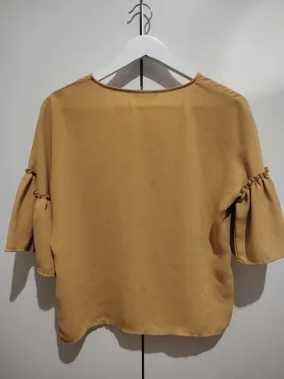 Blusa Stradivarius boho mostaza talla M