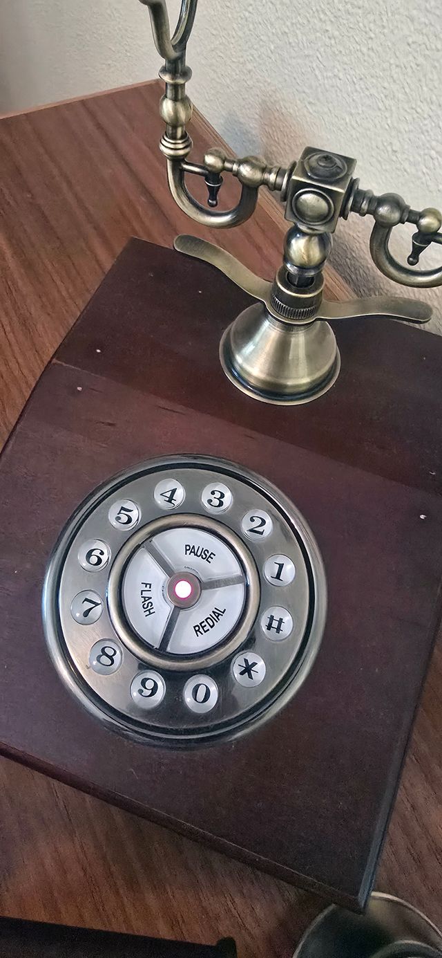 Teléfono fijo imitación vintage estilo antiguo