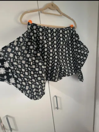 Pantalón corto Zara estampado floral 