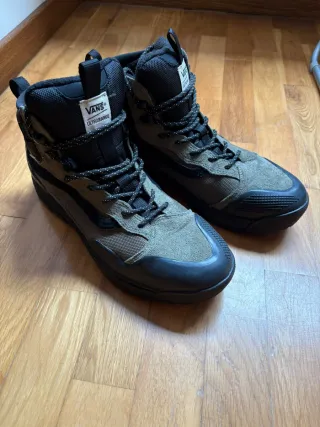 Botas Vans Ultrarange Negras y Verdes