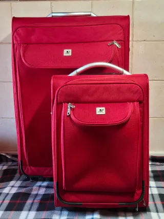 2 Maletas de viaje rojas