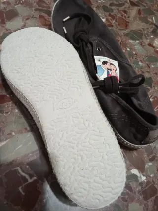 2 Pares Zapatillas Victoria Talla 40