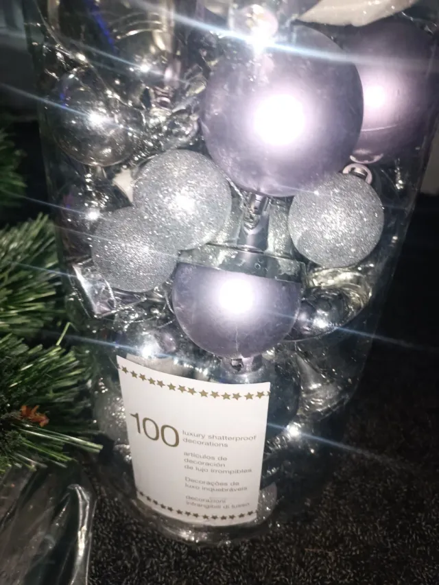 Set albero di Natale 110 cm + vaso da 100 ornamenti