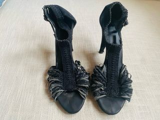 Zapatos negros con cristales + par regalo