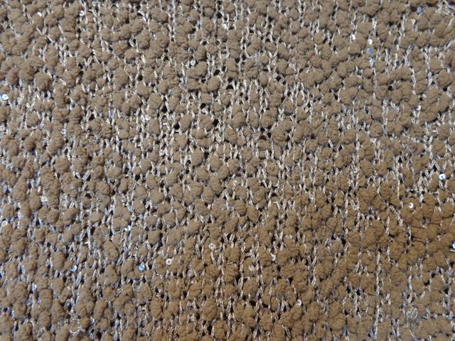 Jersey beige con lentejuelas