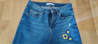Vaqueros mujer M/38 con parches florales