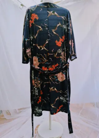 Vestido Kimono estampado floral. 48 o 50. 